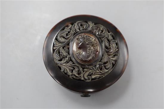 A 19th century Continental tortoiseshell trinket box, diameter 8cm